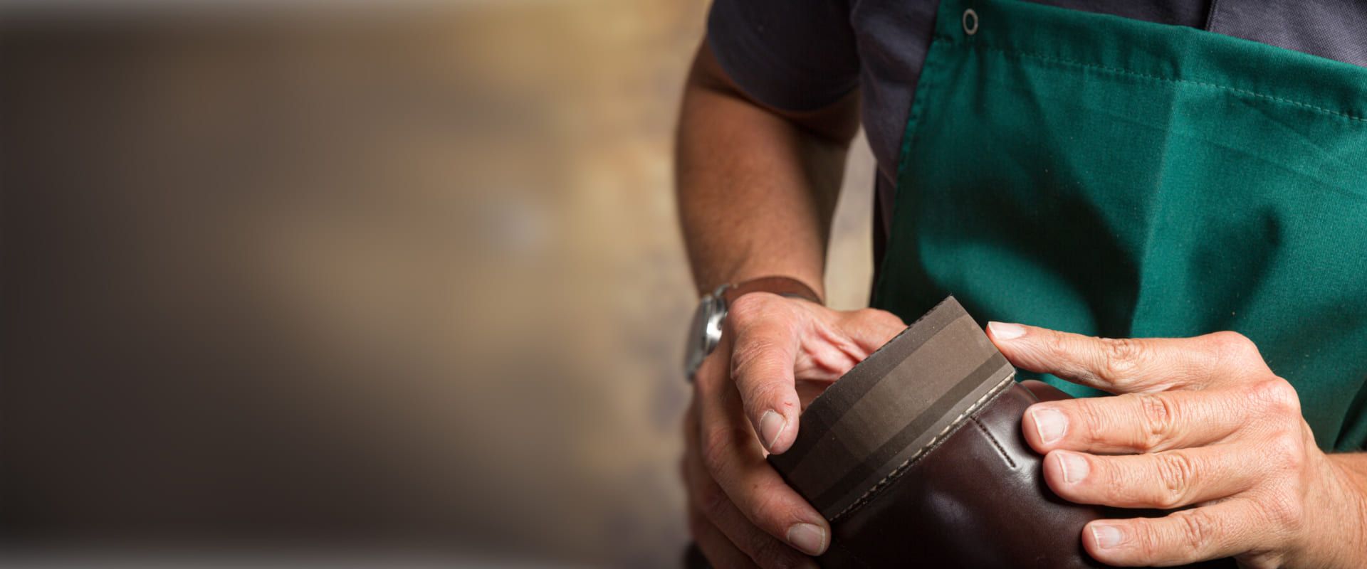 Schuhe werden repariert